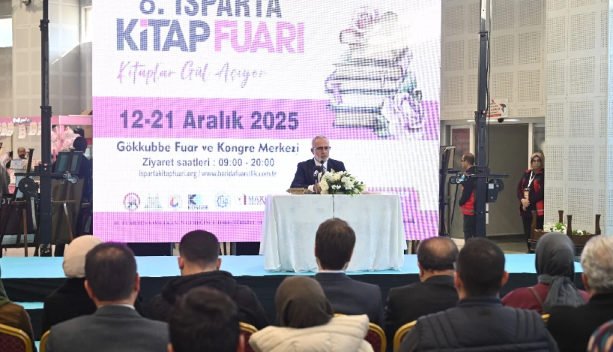 8'nci Isparta Kitap Fuarı’nda Bahadır Yenişehirlioğlu rüzgarı