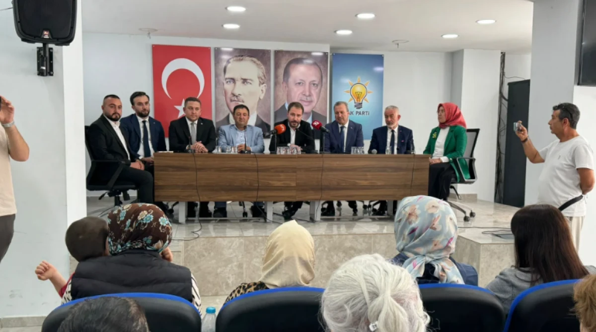 AK Parti Isparta Teşkilatı Bayramlaştı