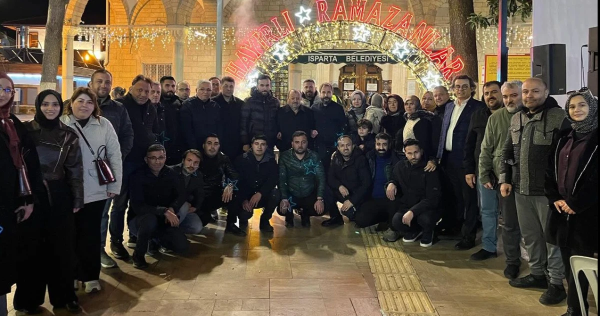 AK Parti Isparta Teşkilatı Ramazan&rsquo;da Vatandaşlarla Buluştu