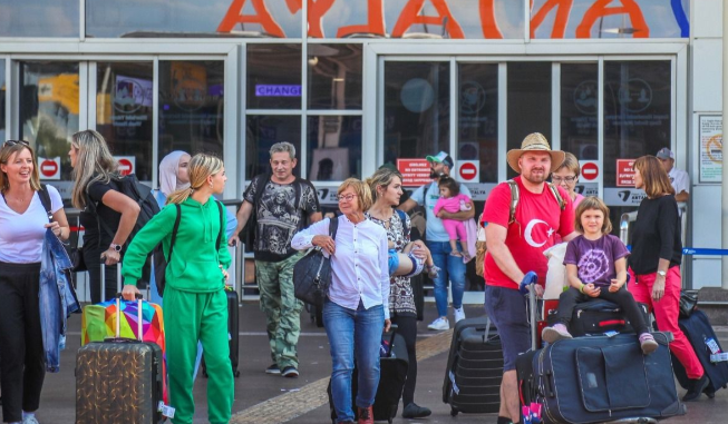 Antalya turizmde 2024'e rekorla başladı