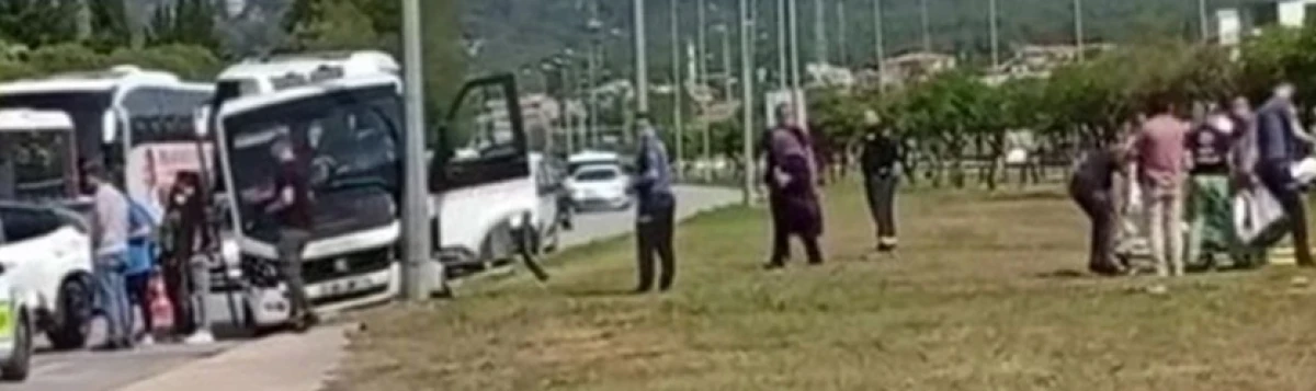 Antalya’da Minibüs Kazası: 4 Yaralı