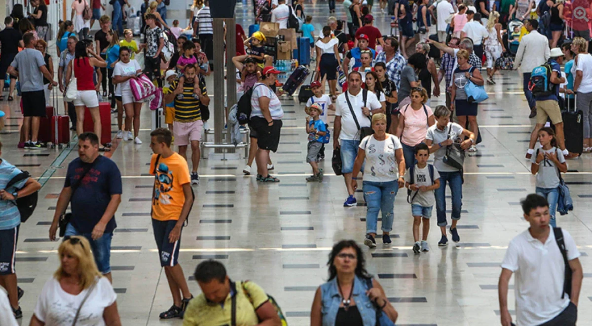 Antalya'ya en &ccedil;ok turist g&ouml;nderen 5 &uuml;lke