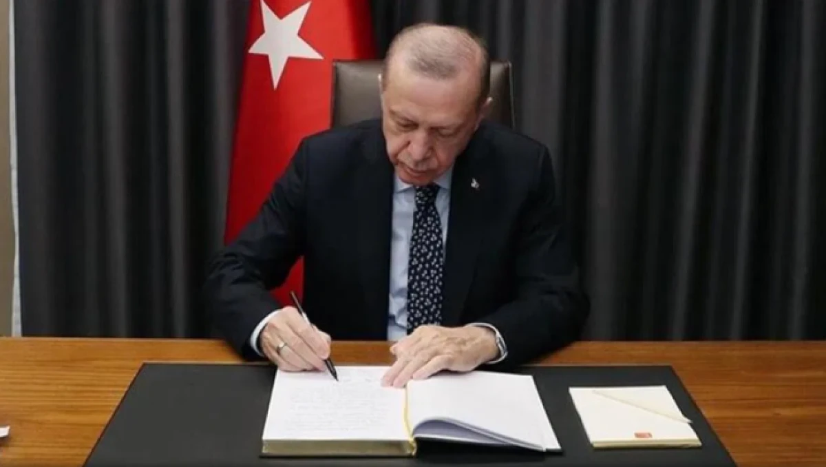 Atama kararları Resmi Gazete'de! 7 üniversiteye rektör atandı | İşte isim isim tam liste... .