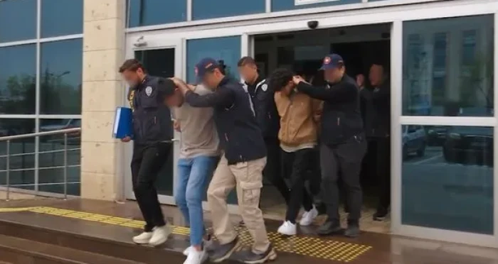 Aylarca Takip Edildiler, Eş Zamanlı Operasyonla Yakalandılar!