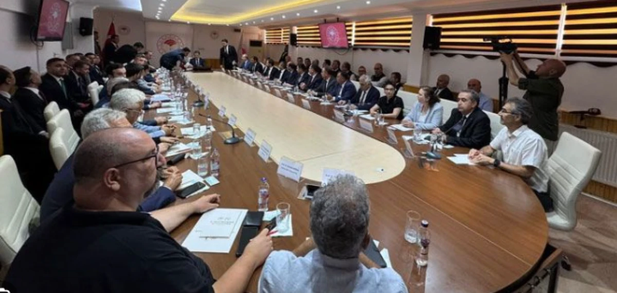 Bakan Yumaklı Başkanlığında “Eğirdir Gölü Eylem Planı” Toplantısı