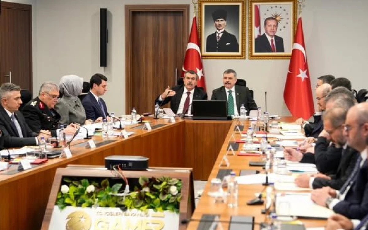 Bakanlardan T&uuml;m İllerin Vali ve Milli Eğitim M&uuml;d&uuml;rleriyle Toplantı