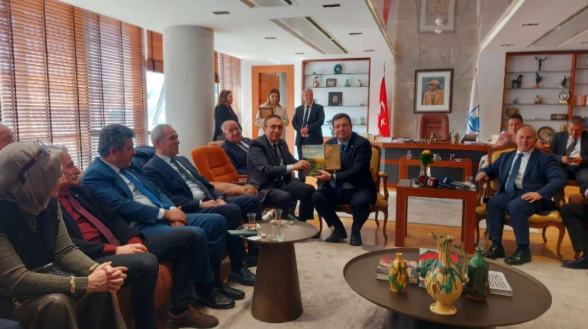 Basın Mesleğinin İtibar M&uuml;cadelesinde Tarihi Adım: &Ccedil;anakkale &Ccedil;alıştayı