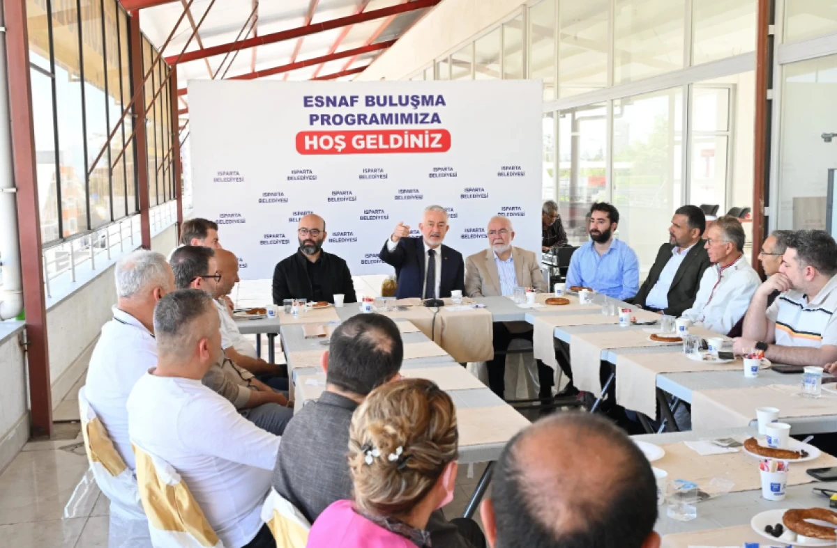 Başkan Başdeğirmen eczacı ve esnafla buluştu