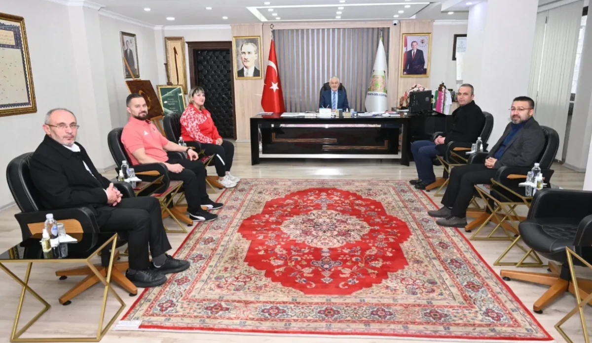 Başkan Başdeğirmen: "Fatmag&uuml;l&rsquo;den birincilik dışında başka derece beklemiyorum"