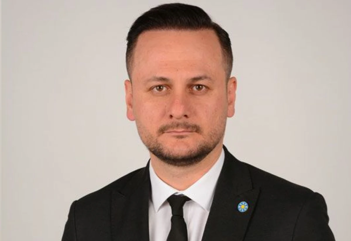 Başkan Tekeli: İktidar Kaşıkla Veriyor, Kepçeyle Geri Alıyor