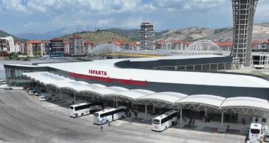 Bayram Öncesi Isparta Otogarı’nda Yoğunluk Yaşanıyor