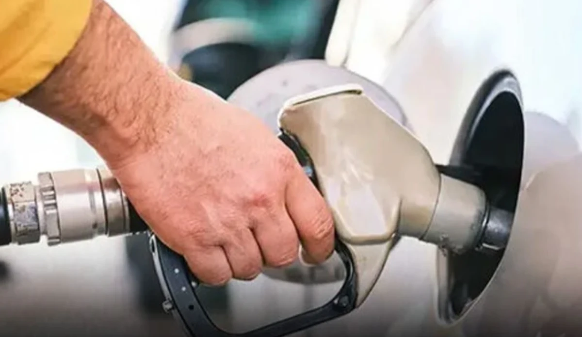 Benzin ve motorine zam geliyor! Tabela değişecek