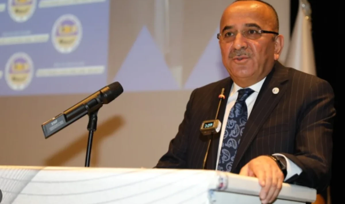 Bölge Birliği Başkanı Tural gençlerin bayramını kutladı