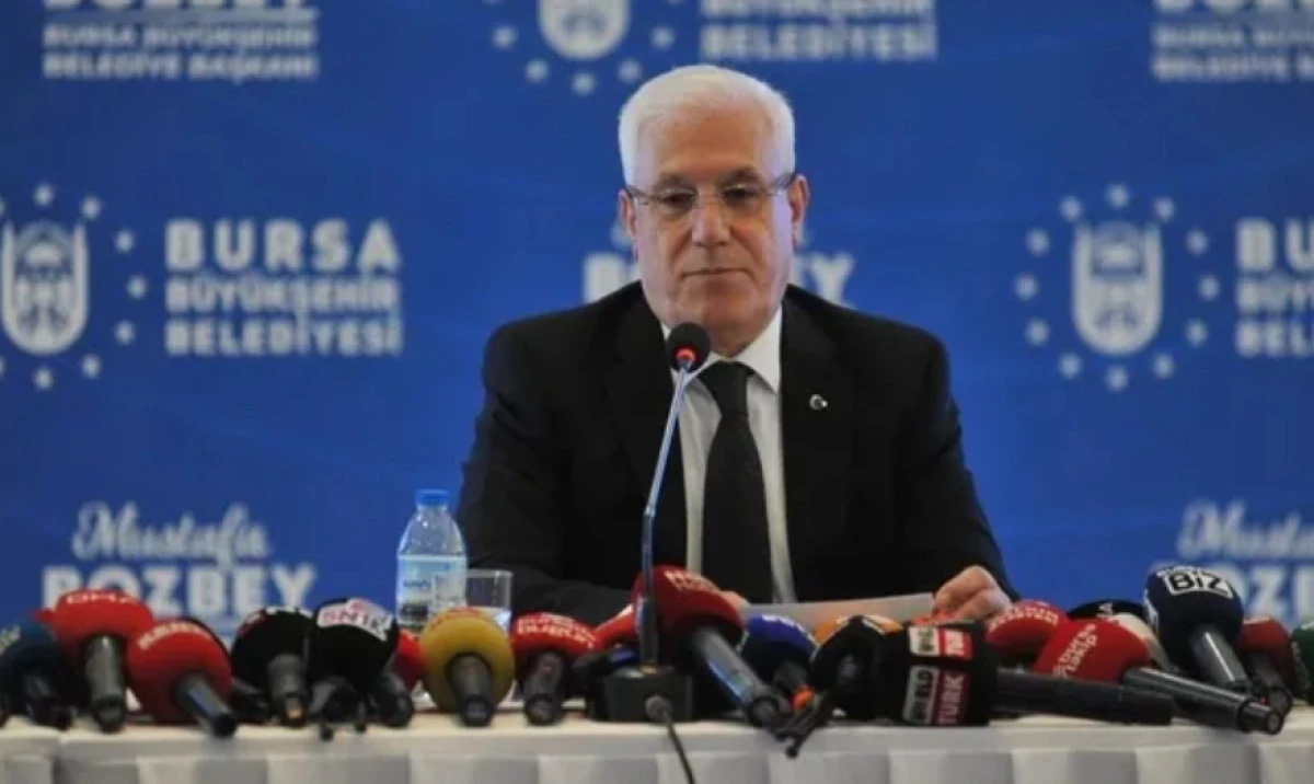 Bursa B&uuml;y&uuml;kşehir Belediye Başkanı Mustafa Bozbey g&ouml;zaltında! Liste ortaya &ccedil;ıktı: Eşi, kızı, kardeşleri...