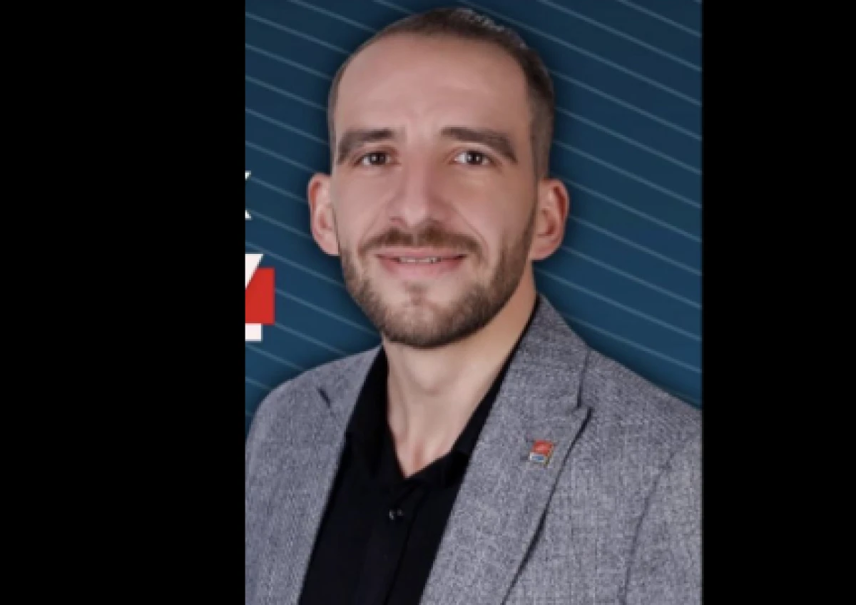 CHP Belediye Meclis &Uuml;yesi Mehmet &Ouml;zcan partisinden istifa etti.