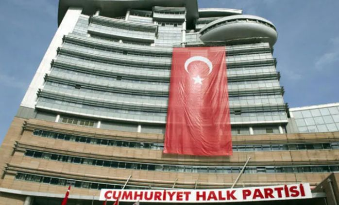 CHP'de istifa depremi: 'Hepsi birden istifalarını verdi'