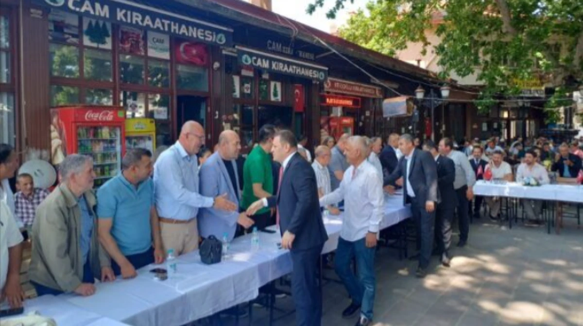 Çınaraltı'nda bayramlaştılar