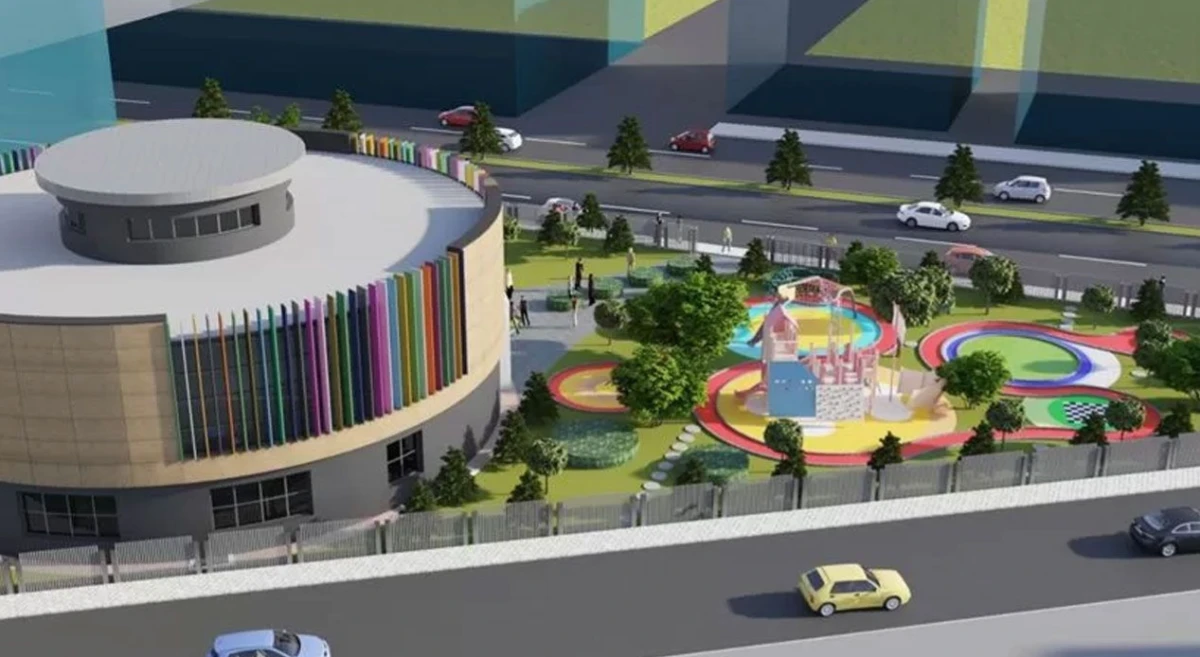 &Ccedil;ocuklar heyecanla k&uuml;t&uuml;phanenin a&ccedil;ılmasını bekliyor