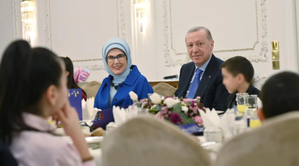 Cumhurbaşkanı Erdoğan, devlet himayesindeki &ccedil;ocuklarla iftarda bir araya geldi