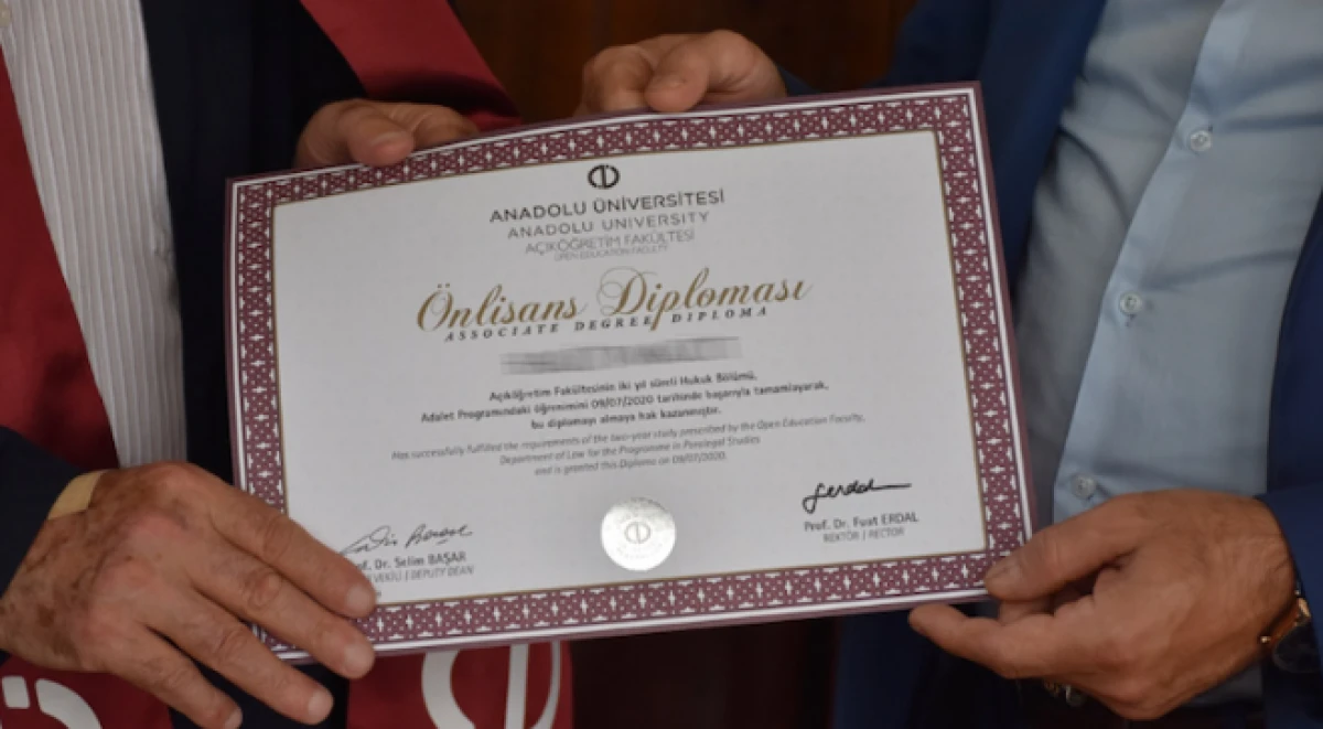 Devlet sistemlerine sızıp gerçek diploma hazırlamışlar!