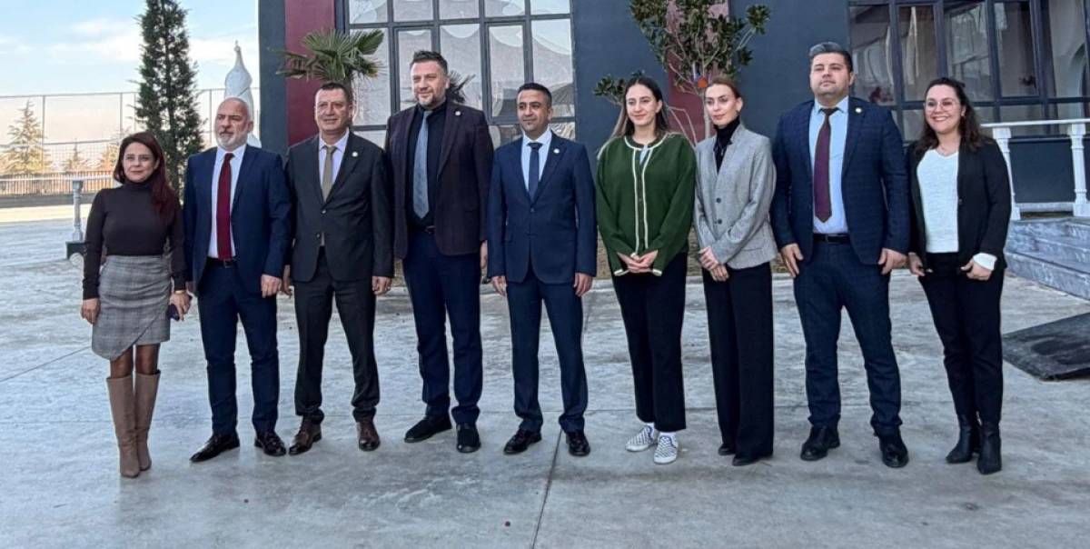 E-Koleji eğitim kurumları gazetecilerle bir araya geldi