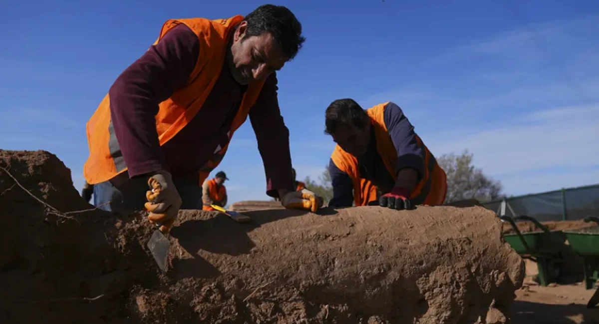 Efes Antik Kenti kazılarında sıradışı tarihi eser bulundu
