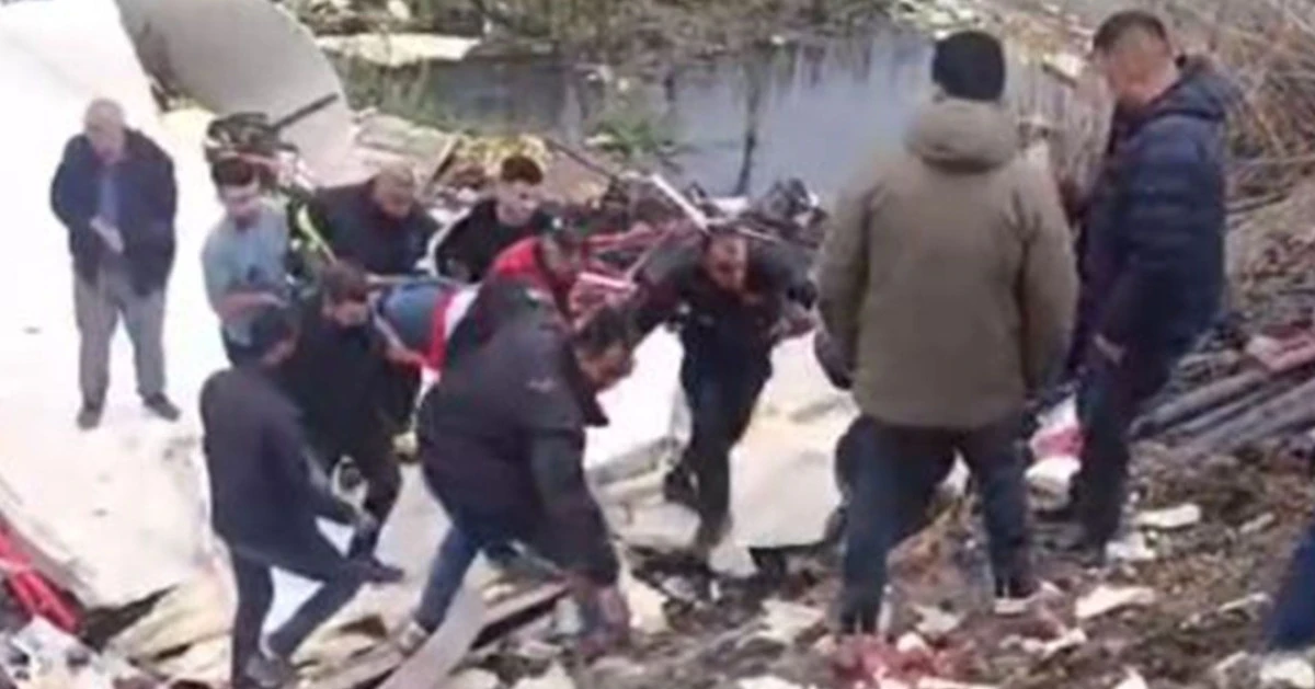 Eğirdir&rsquo;de Elma Y&uuml;kl&uuml; Tır Sulama Kanalına U&ccedil;tu: S&uuml;r&uuml;c&uuml; Yaralandı