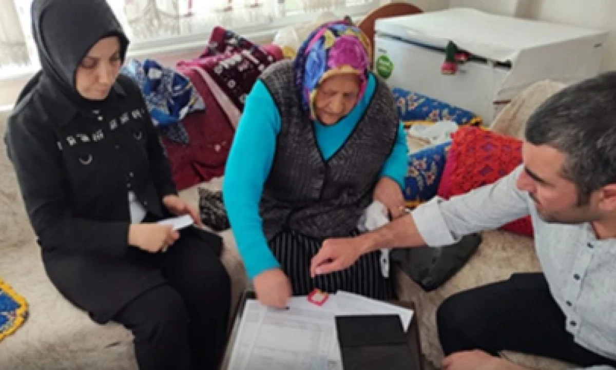 Emeklilik Başvurusu Vatandaşın Evinden Alındı