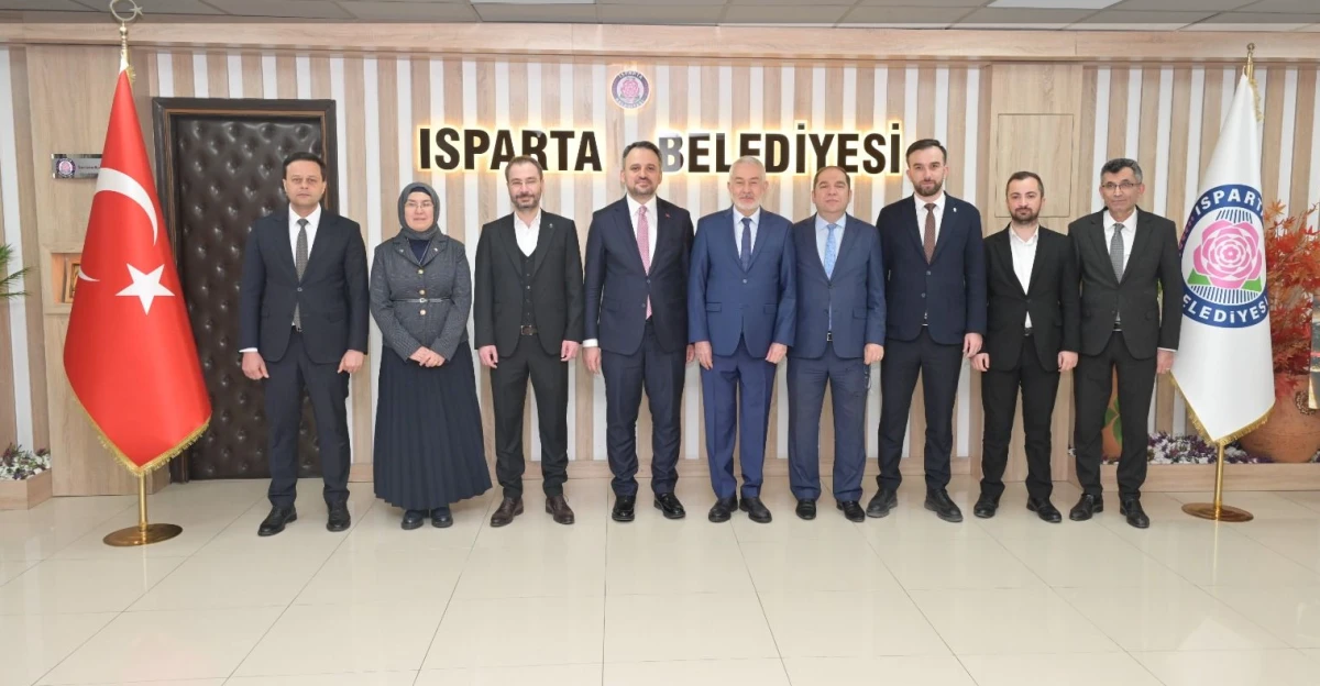 Eminoğlu: Ş&uuml;kr&uuml; Başkanımız sayesinde Isparta, spor yatırımlarıyla devasa bir ilerleme kaydetmiş