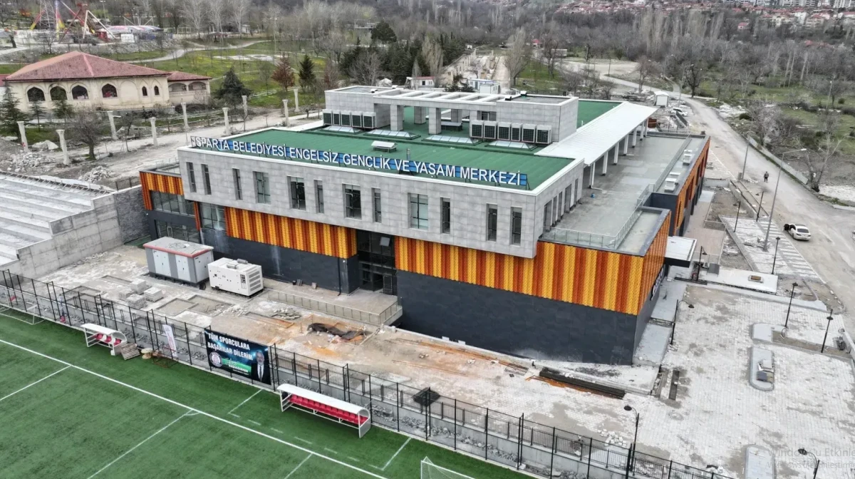 Engelsiz Gen&ccedil;lik Ve Yaşam Merkezi İnşaatında Son Aşamaya Gelindi