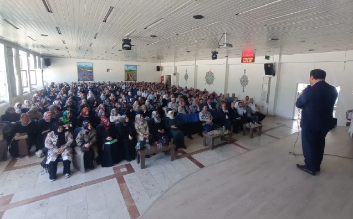 "Fıtratın Korunması ve Aile" Konulu Program Düzenlendi
