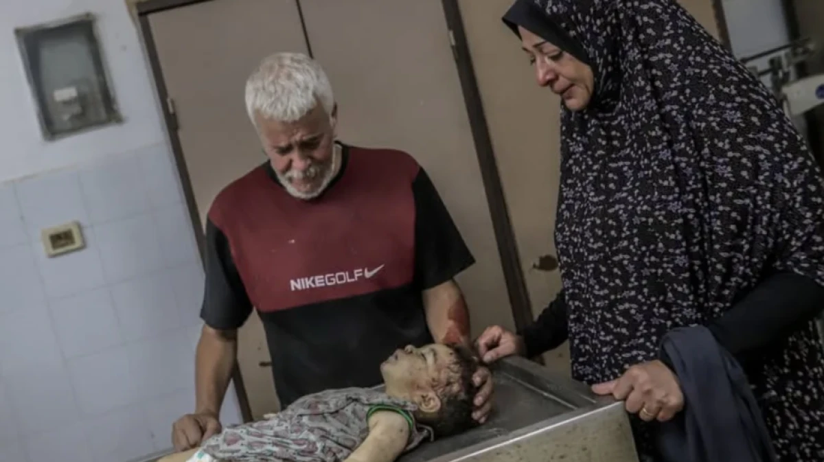 Gazze'de İsrail bayram sabahında da saldırdı
