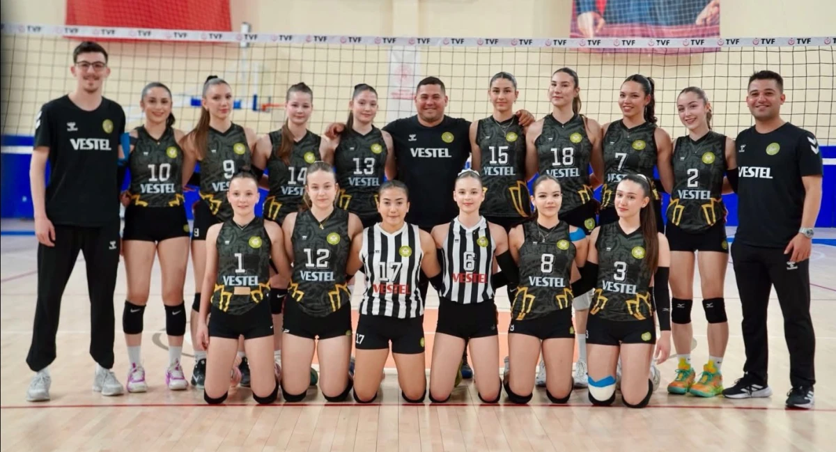 Gen&ccedil; Kızlar Voleybol Yarı Finalinde heyecan dorukta