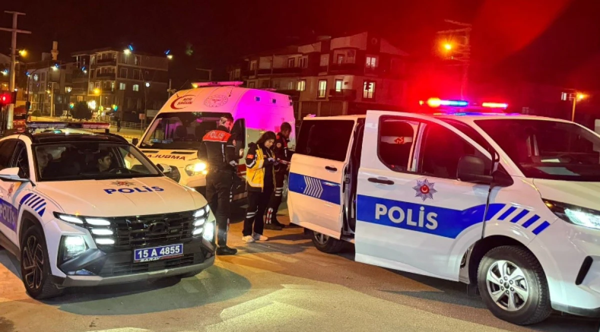 Girdiği markette raftaki şişeleri kırdı