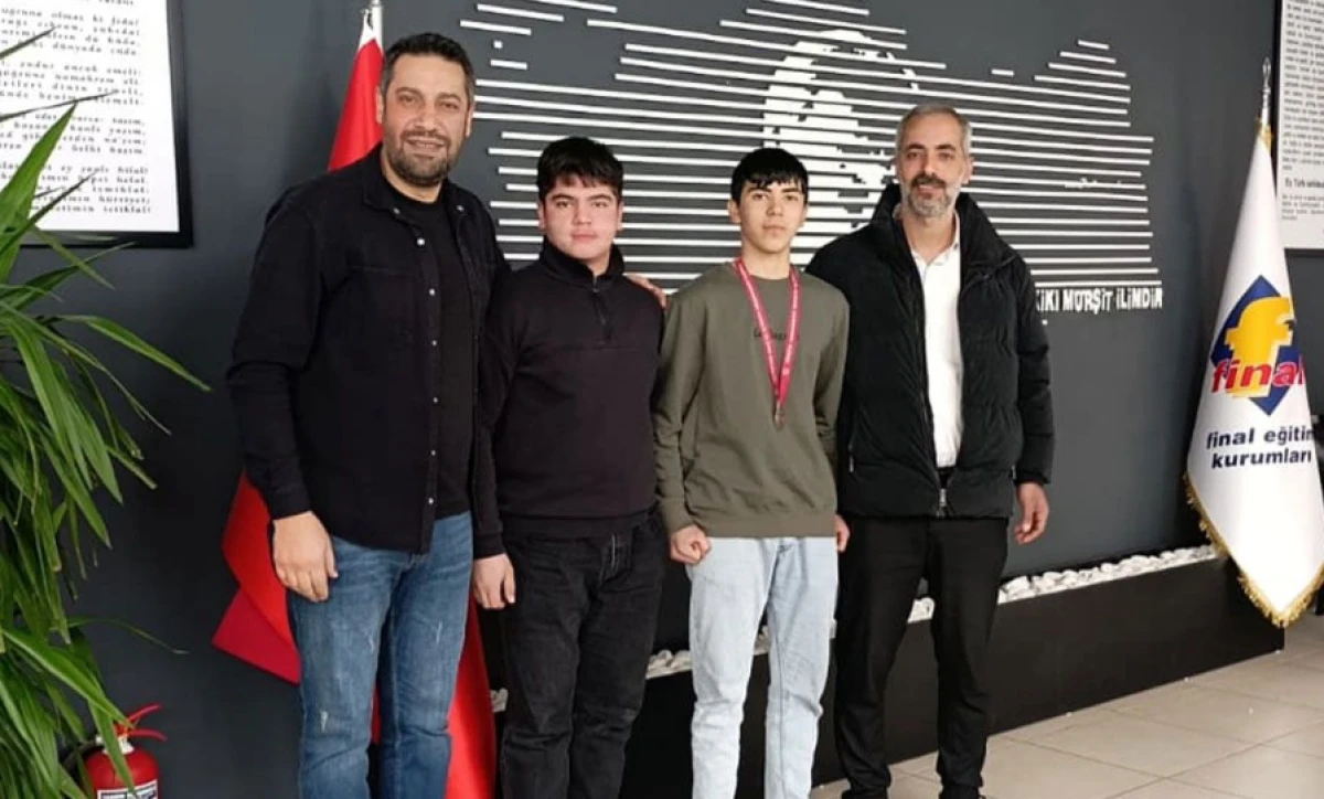 Halterde gururumuz oldular