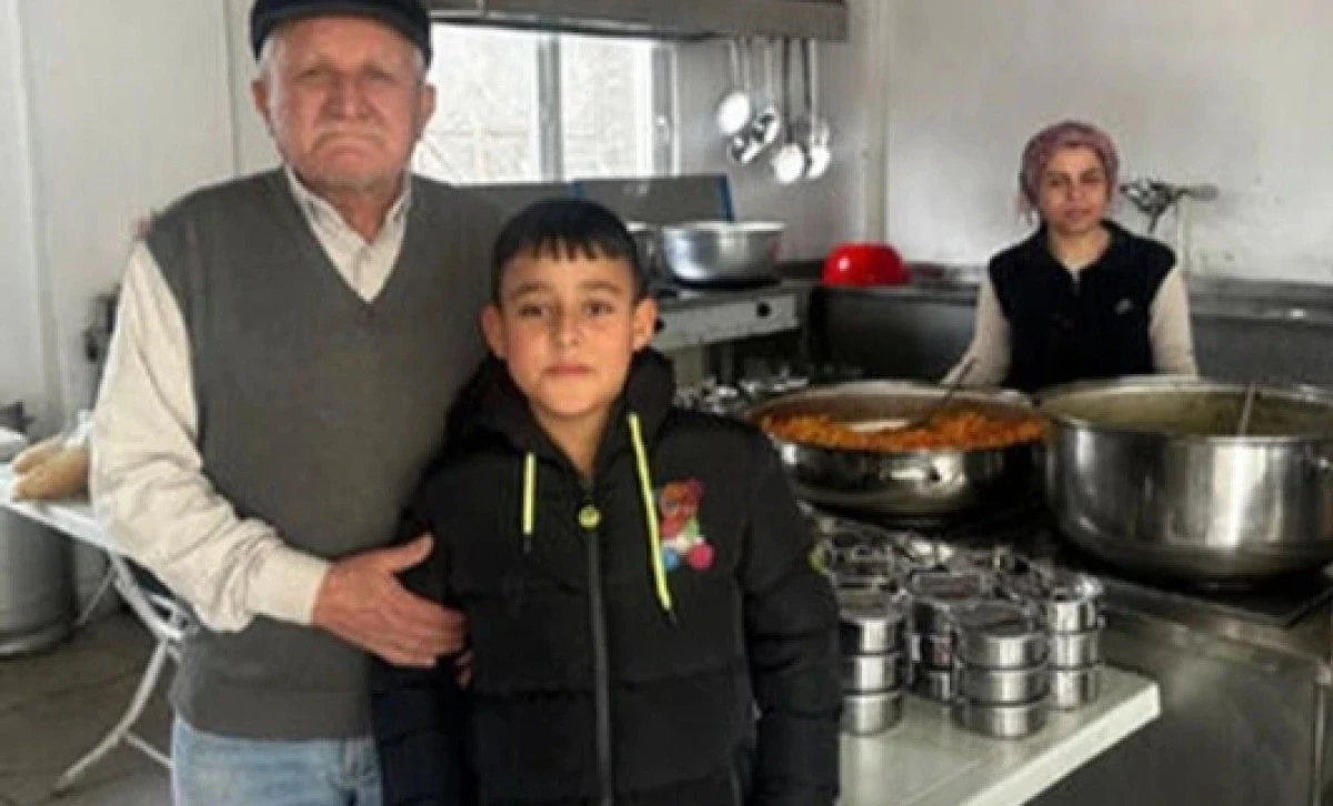 Her g&uuml;n 80 eve sıcak yemek ulaştırıyorlar