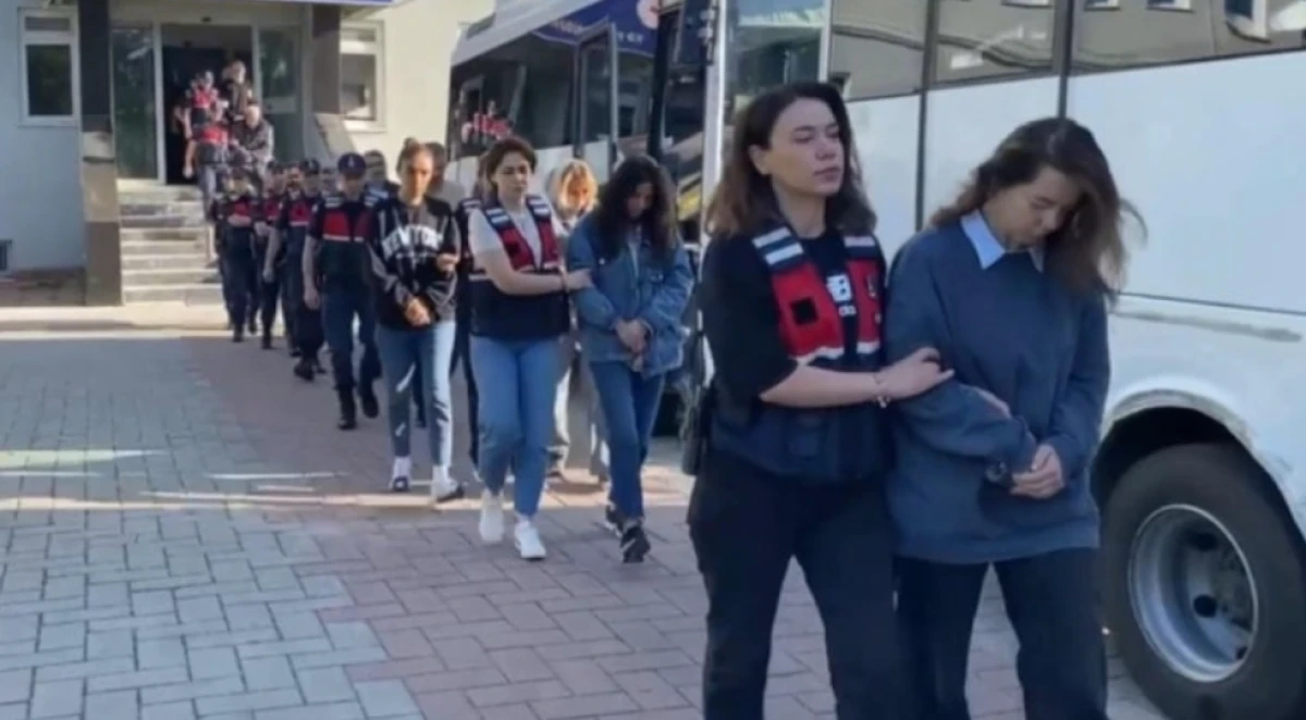 İBB’DE ÜÇÜNCÜ DALGA OPERASYON: 13 KİŞİ TUTUKLANDI