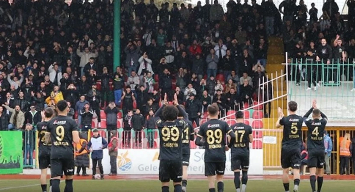 Isparta 32 Spor seyircisiz sahaya &ccedil;ıkacak