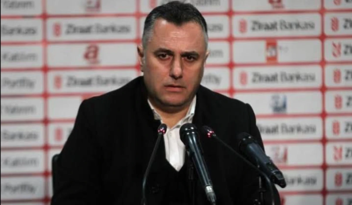Isparta 32 Spor, Teknik Direktör Bülent Akan ile anlaştı
