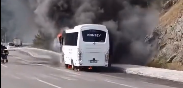 Isparta Antalya Yolunda Otobüs Yandı