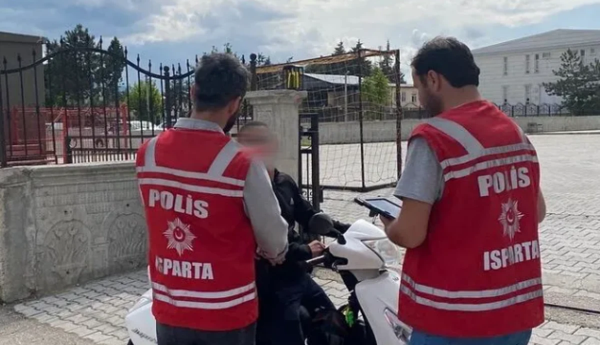 Isparta Polisi Sahada: 235 Şahıs Ve 34 Araç Denetlendi