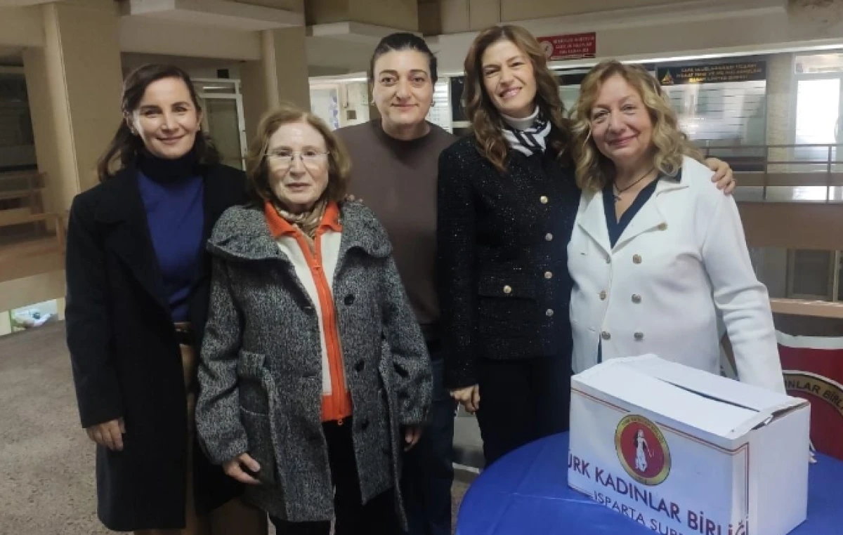 Isparta T&uuml;rk Kadınlar Birliği &Ouml;ğrenciler İ&ccedil;in Seferber Oldu