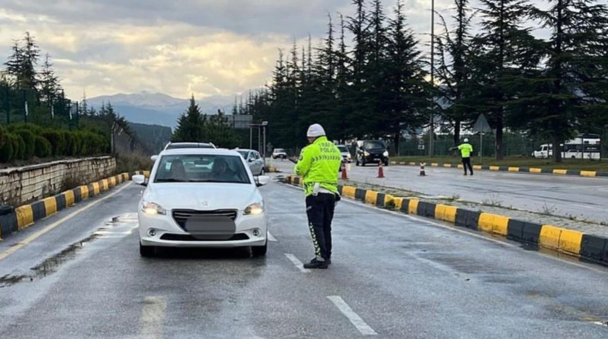 Isparta&rsquo;da bir haftada 61 aranan şahıs yakalandı