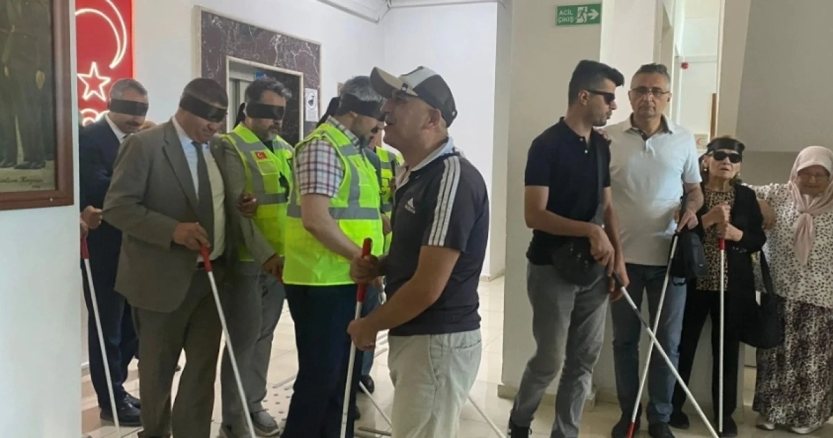 Isparta’da Görme Engelliler İçin Empati Yürüyüşü