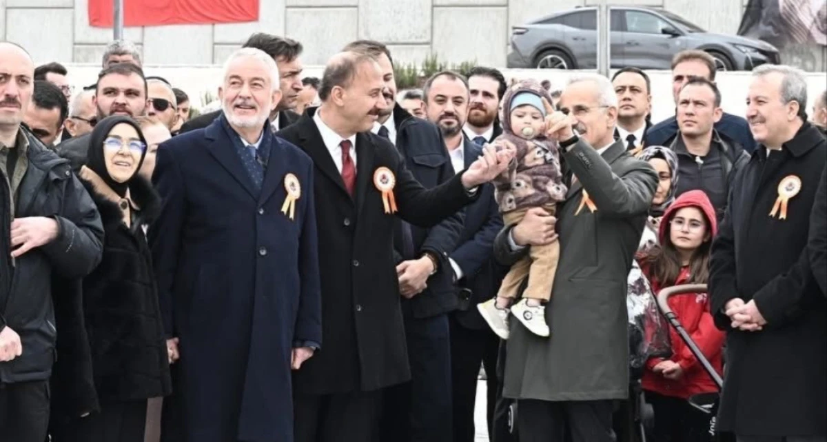 Isparta&rsquo;da Ulaşımda B&uuml;y&uuml;k Yatırım! Bakan Uraloğlu A&ccedil;ıkladı