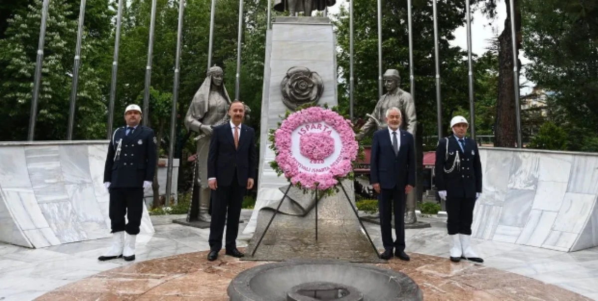 Isparta’da Uluslararası Gül Festivali Başladı