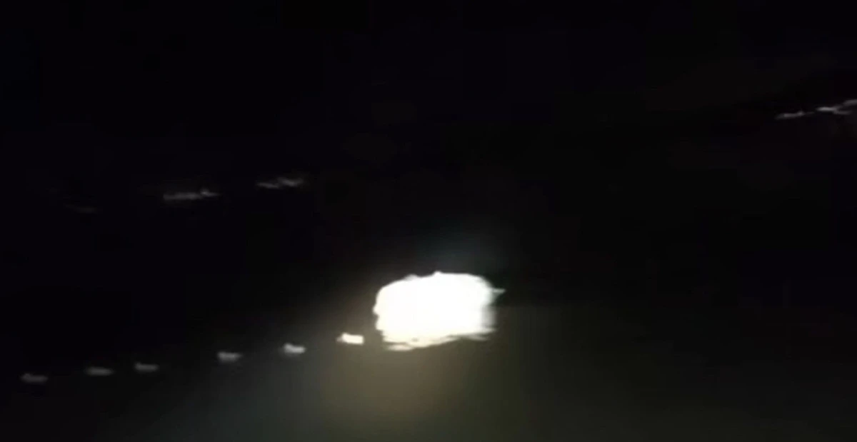 Ka&ccedil;ak Av Takibe Alındı G&ouml;l Ortasında Yakalandılar