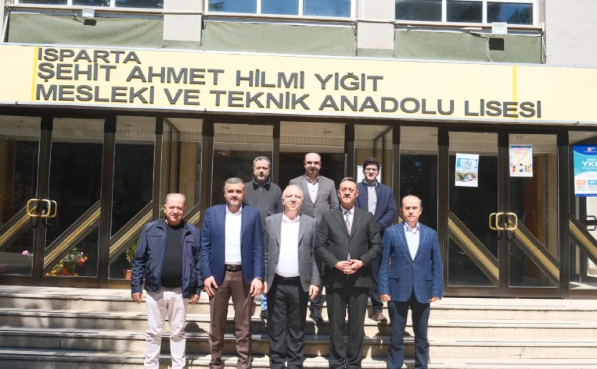 Karabulut Ve P&uuml;rl&uuml;&rsquo;den Mesleki Ve Teknik Anadolu Lisesine Ziyaret