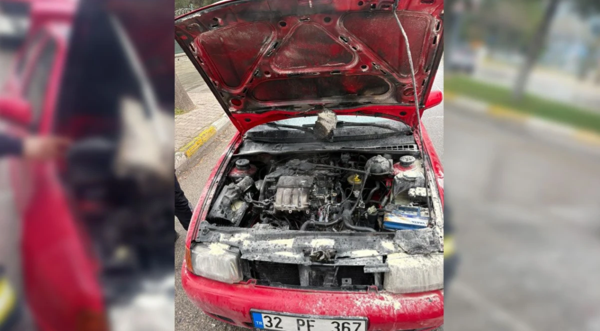 Karayolları Kavşağı&rsquo;nda Ara&ccedil; Yangını Paniği