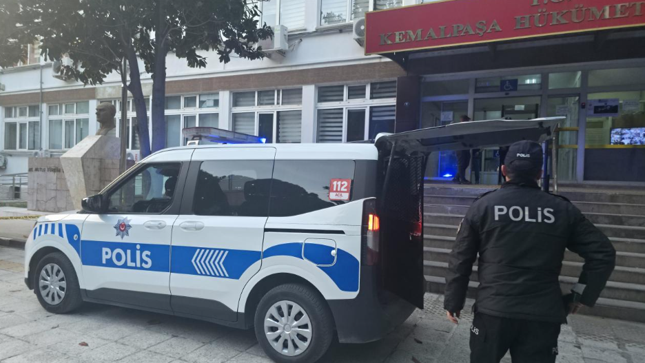 Kemalpaşa Belediyesi'ne 'usulsüz harcama' soruşturması: 2 tutuklama